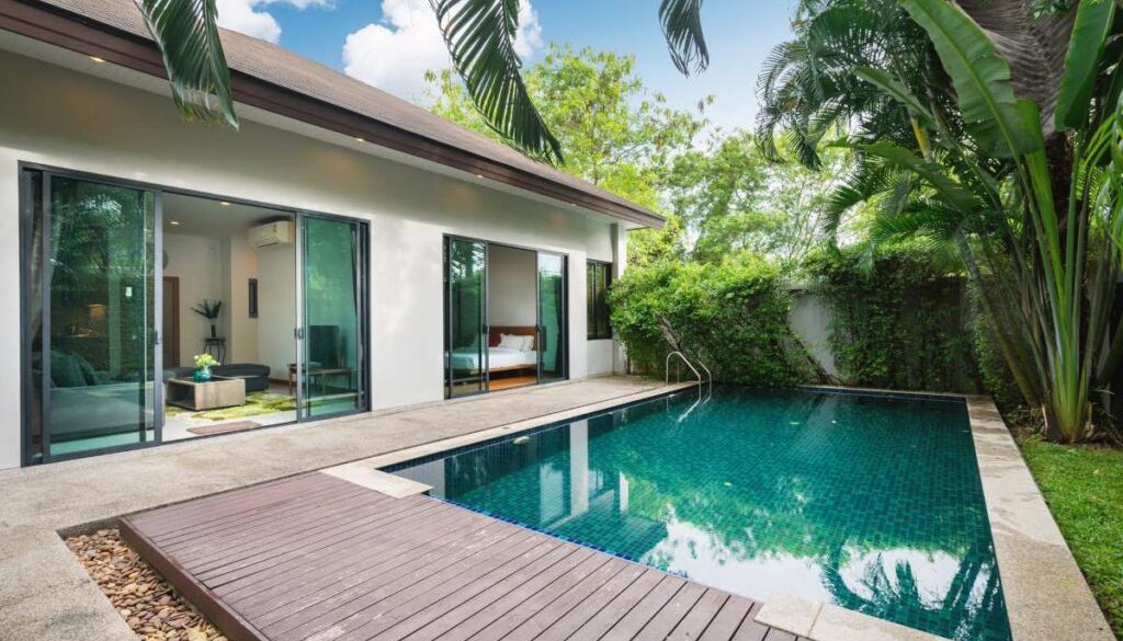 exterior-design-house-home-villa-feature-swimming-pool-garden-terrace-decking(1)_0x800