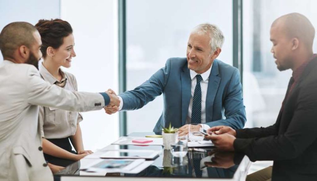 ceo-business-people-handshake-partnership-offer-crm-corporate-deal-smile-shaking-hands-team-collaboration-meeting-b2b-contract-investor-acquisition-company-integration_800x600