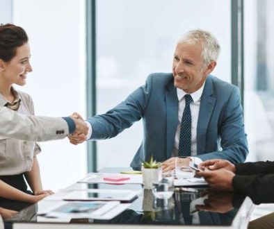 ceo-business-people-handshake-partnership-offer-crm-corporate-deal-smile-shaking-hands-team-collaboration-meeting-b2b-contract-investor-acquisition-company-integration_800x600