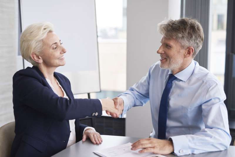 good-deal-businessman-customer_800x600